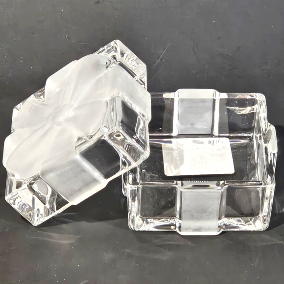 Waterford Other - Marquis By Waterford Small Trinket Box Present Has A Crack